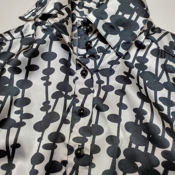 👸🧥 BCBGMAXAZRIA button down tie blouse - Picture 7 of 8